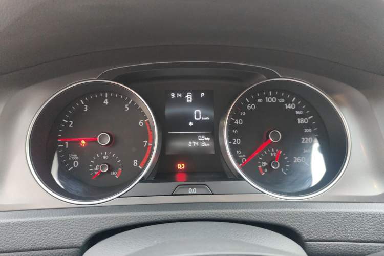 Used Volkswagen Golf 2016 1.6L Automatic Fashion Model
