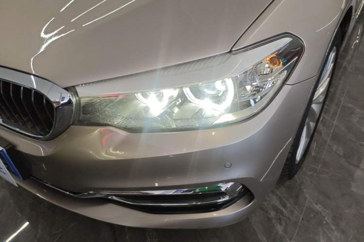 Used BMW 5 Series 2018 Facelifted 530Li xDrive Luxury Package
