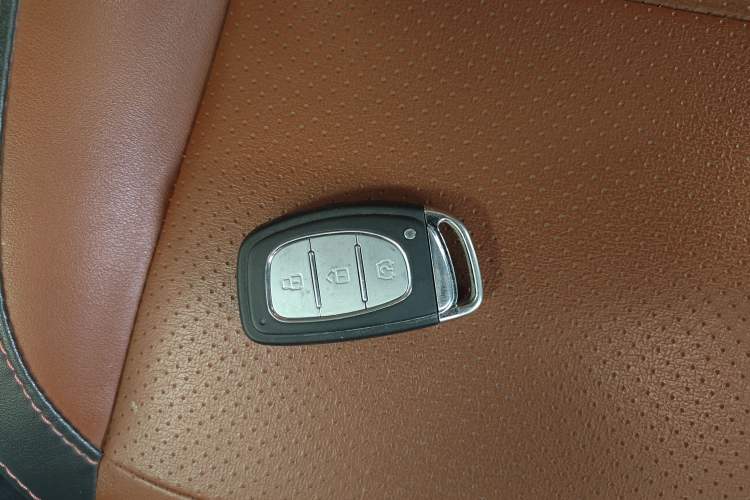 Used HYOSOW S3 2016 S3L 1.5L Manual Prestige Edition
