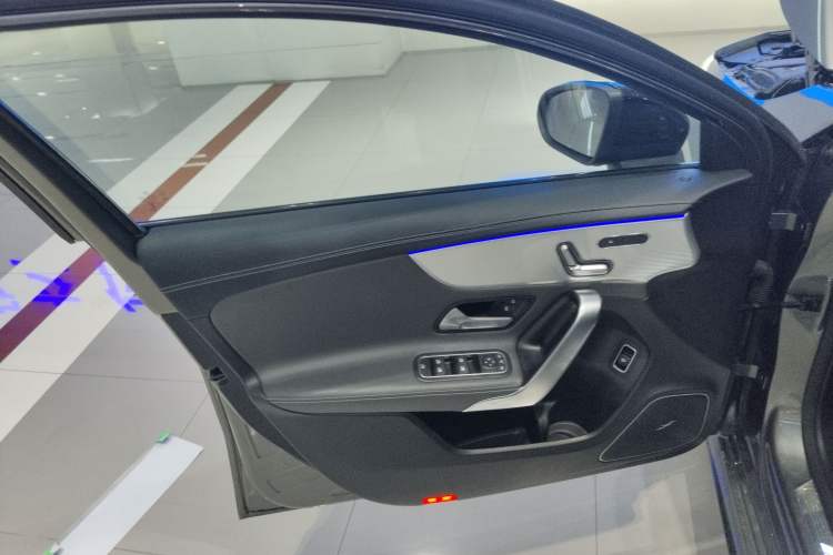 Used Mercedes-Benz A-AMG 2020 AMG A 35 L 4MATIC
