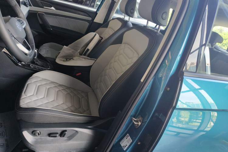 Used Volkswagen Tayron 2023 280TSI Two-Wheel-Drive Luxury Plus Advanced Version
