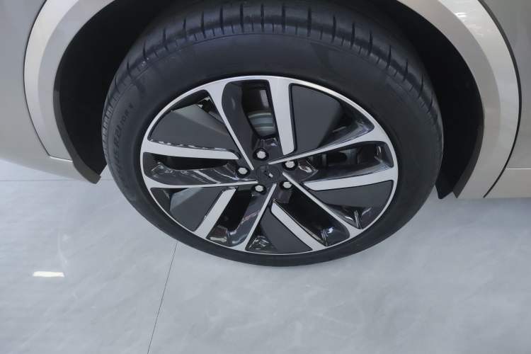 Used Li Auto L9 2022 Max model
