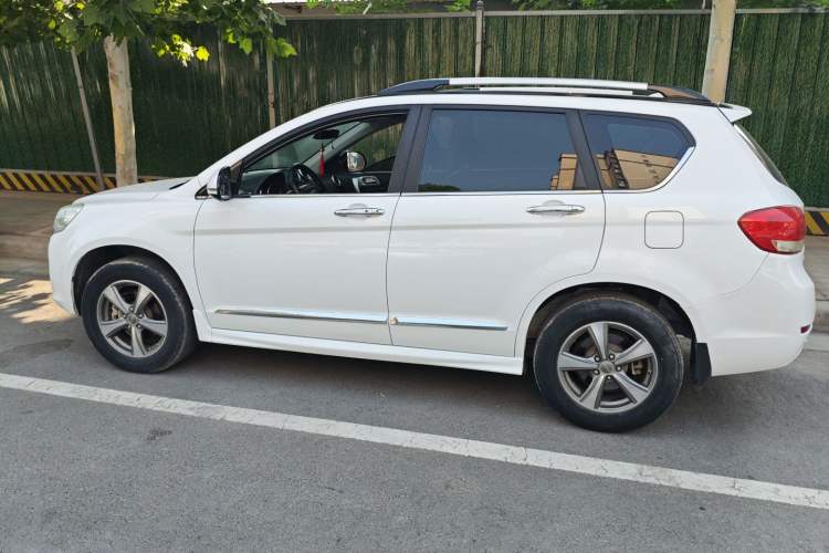 Used Haval H6 2015 Upgraded Model 1.5T Manual Two-Wheel Drive Elite Version
