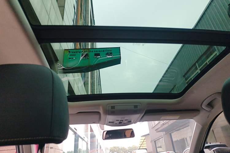 Used Volkswagen T-ROC 2019 280TSI DSG Two-Wheel Drive Comfort Version China VI Standard
