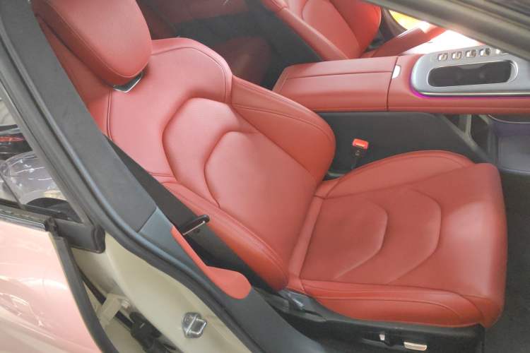 Used  SU7 2024 Four-Wheel Drive Ultra-Long Range Advanced Intelligent Driving Max Edition
