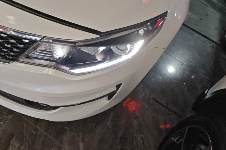 Used Kia K5 2017 2.0L Automatic 15th Anniversary Special Edition LUX
