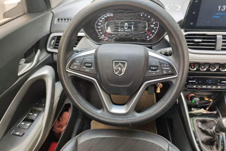 Used Baojun 510 2017 1.5L Manual Fashion Edition
