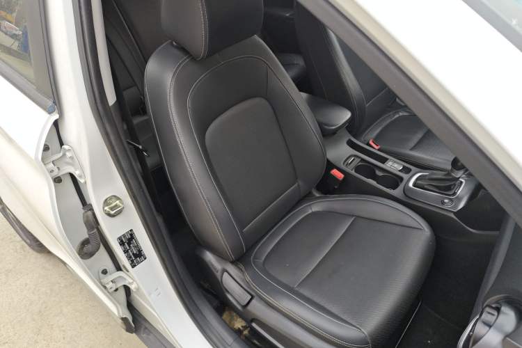 Used Hyundai ENCINO 2018 1.6T Dual-Clutch Zhilian Edition China V Standard
