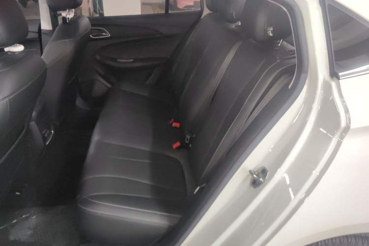 Used Roewe i5 2019 1.5L Automatic 4G Connected Langhao Edition
