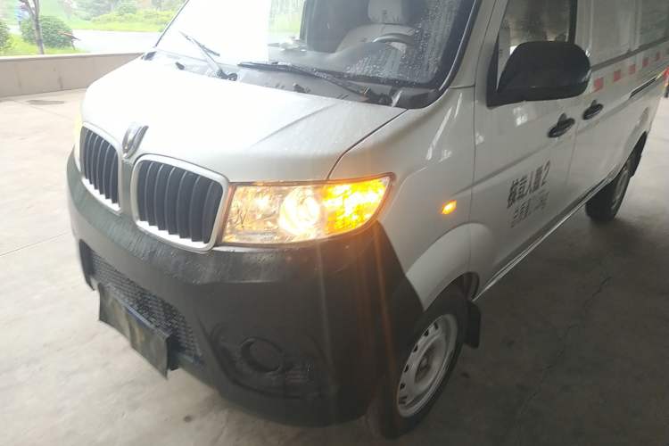 Used Jinbei Hiace X30 2023 1.5L Super-Enjoyment Van 2/5 Seats Non-Air-Conditioned Version SWC15M
