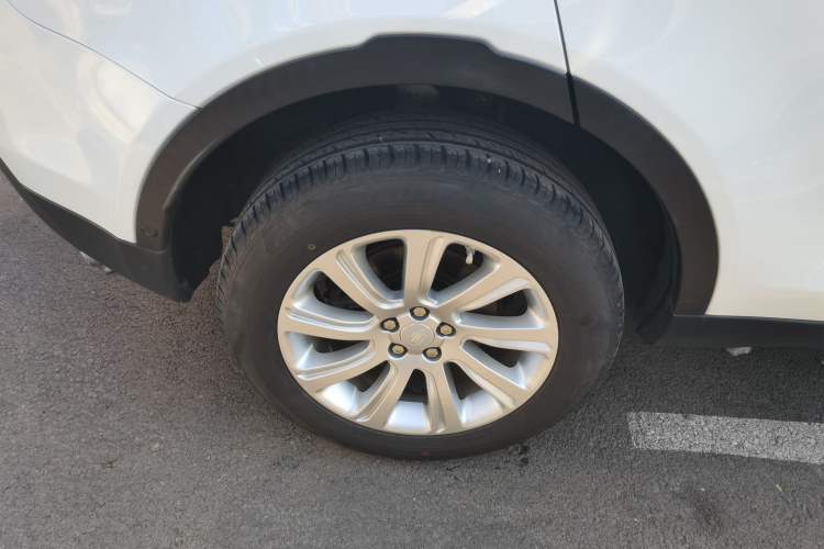 Used Land Rover Discovery Sport 2018 240 PS PURE Edition