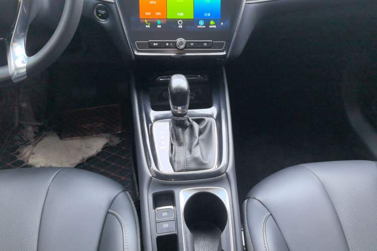 Used Roewe i5 2019 1.5L Automatic 4G Connected Linghao Flagship Edition
