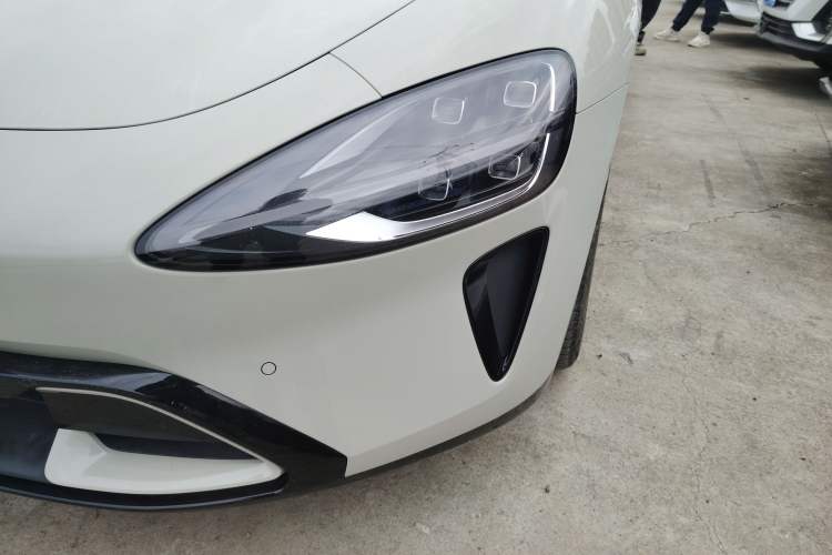 Used Xiaomi Auto SU7 2024 Rear-Drive Standard Founder Edition
