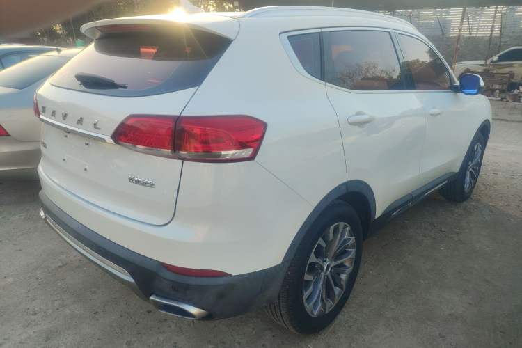 Used Haval H6 2017 Blue Label 1.5T Automatic Two-Wheel Drive ZhiShang Model
