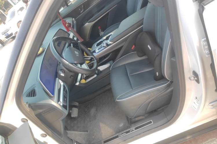 Used Cadillac LYRIQ 2022 Four-Wheel-Drive High-Performance Deluxe Edition