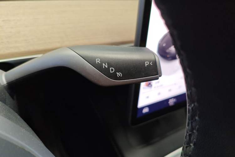 Used Tesla Model Y 2021 Long-Range All-Wheel-Drive Version
