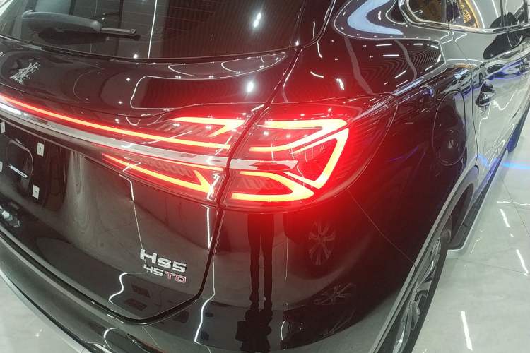 Used Hongqi HS5 2025 2.0T Two-Wheel Drive Flagship Pro Edition
