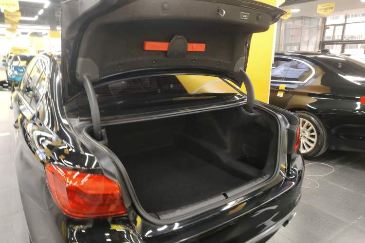 Used BMW 5 Series 2020 525Li Luxury Package