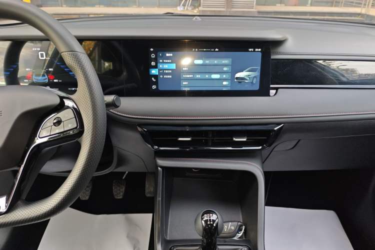 Used Roewe i5 2023 1.5L Manual Excellence Edition
