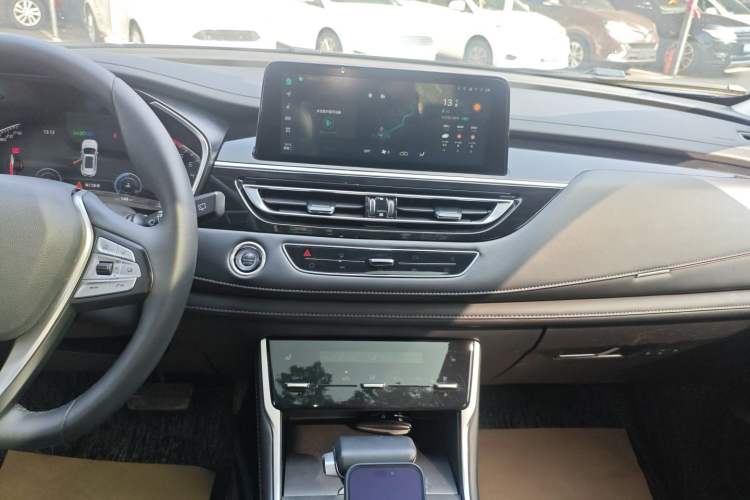 Used Changan CS75 2022 Blue Whale Edition 1.5T DCT Prestige Model
