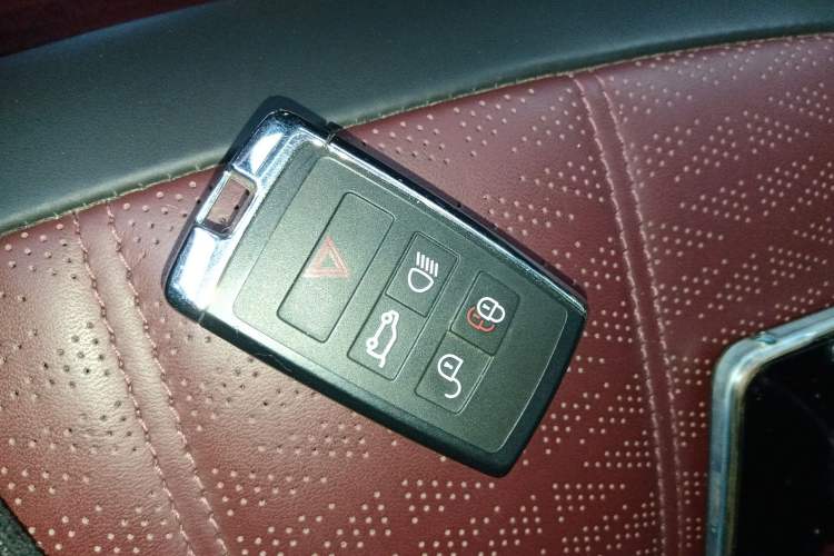 Used Land Rover Range Rover Evoque 2020 249 PS R-DYNAMIC SE Sport Technology Edition