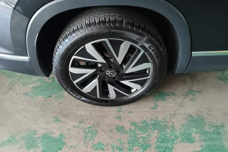 Used Volkswagen Tayron 2023 280TSI Two-Wheel-Drive Luxury Plus Advanced Version
