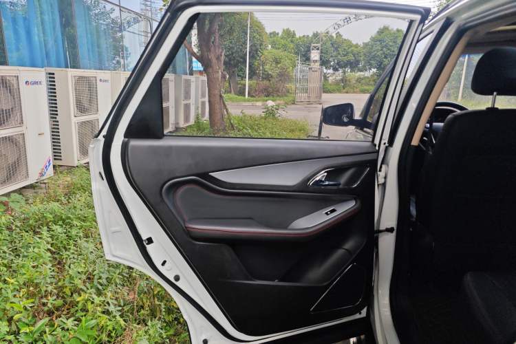 Used Baojun 560 2016 1.8L iAMT Luxury Model
