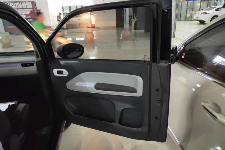 Used Chery QQ Ice Cream 2022 170km Sundae Phosphate Lithium-Ion
