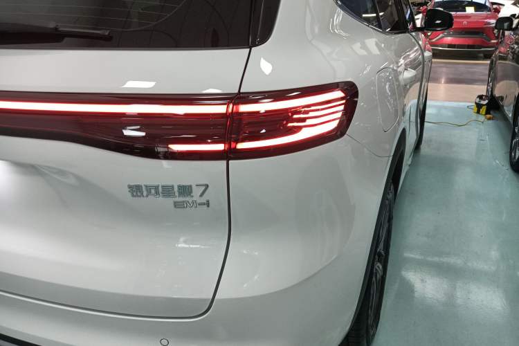 Used  Galaxy Xingjian 7 EM-i 2025 120km Exploration+ Version
