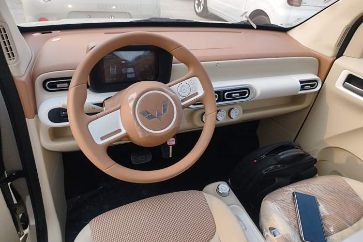 Used Wuling Hongguang MINIEV 2024 3rd Generation 215km Youth Edition
