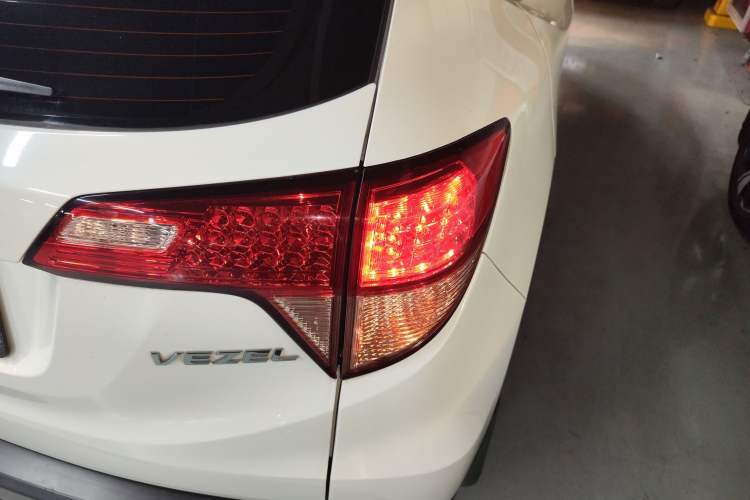 Used Honda Vezel 2015 1.5L CVT two-wheel drive Comfort trim
