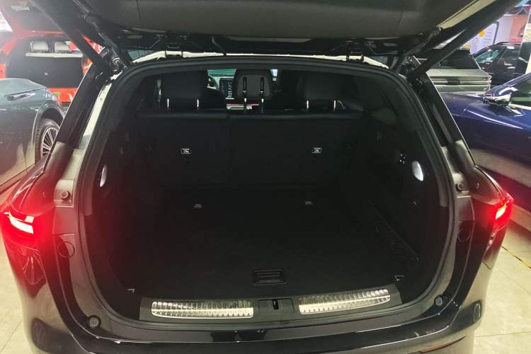 Used XPeng G9 2025 725 with Ultra-Long Range Max
