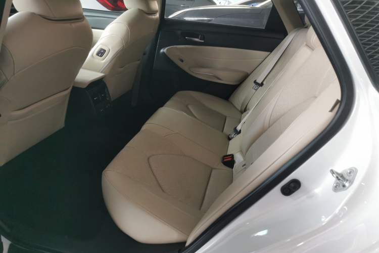 Used Toyota Avalon 2019 2.0L XLE Premium Edition China VI
