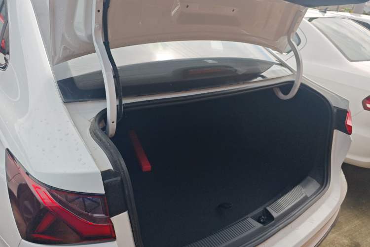 Used Roewe i5 2023 1.5L CVT Luxury Edition