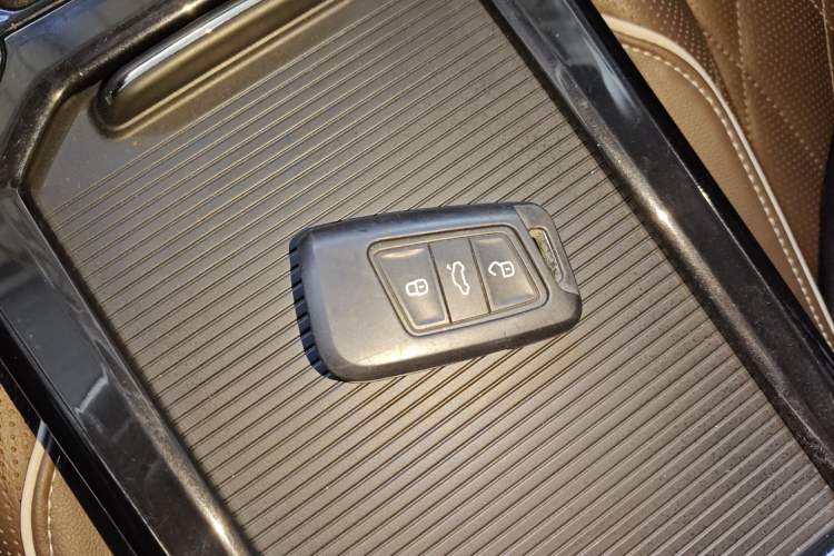 Used Volkswagen Passat 2019 330TSI Luxury Edition China VI Standard
