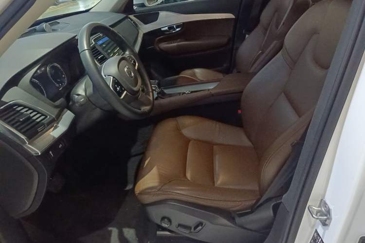 Used Volvo XC90 2019 T5 Zhiyi Edition 7-Seater China VI
