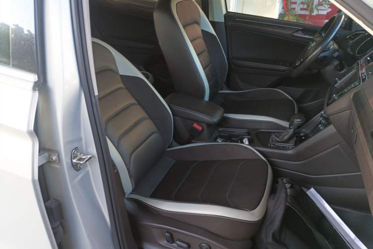 Used Volkswagen Tiguan L 2018 330TSI Automatic Two-Wheel Drive Luxury Edition