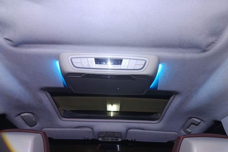 Used Buick GL8 2018 ES 28T Comfort Model China VI Standard
