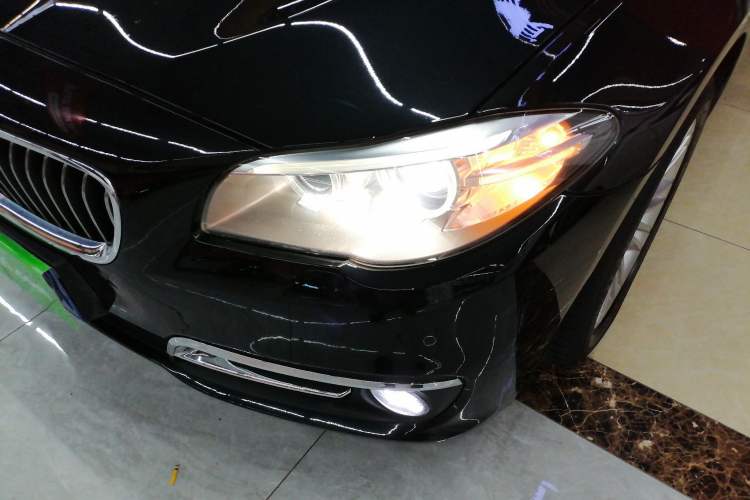 Used BMW 5 Series 2014 525Li Leading Model
