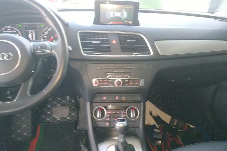 Used Audi Q3 2017 35 TFSI Fashion Model
