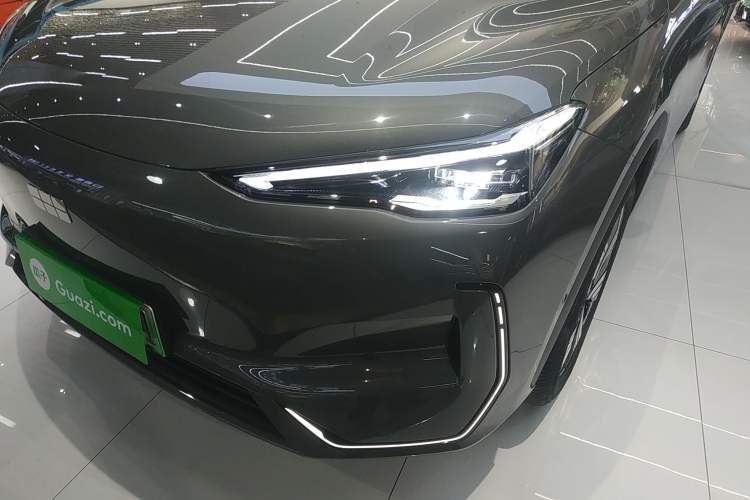 Used  E5 2024 530km Starship Edition
