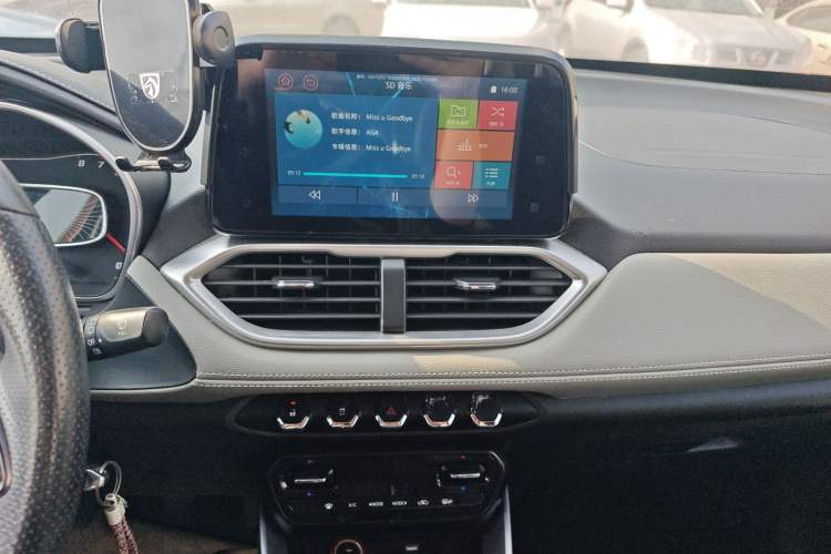 Used Baojun 510 2017 1.5L Manual Fashion Model
