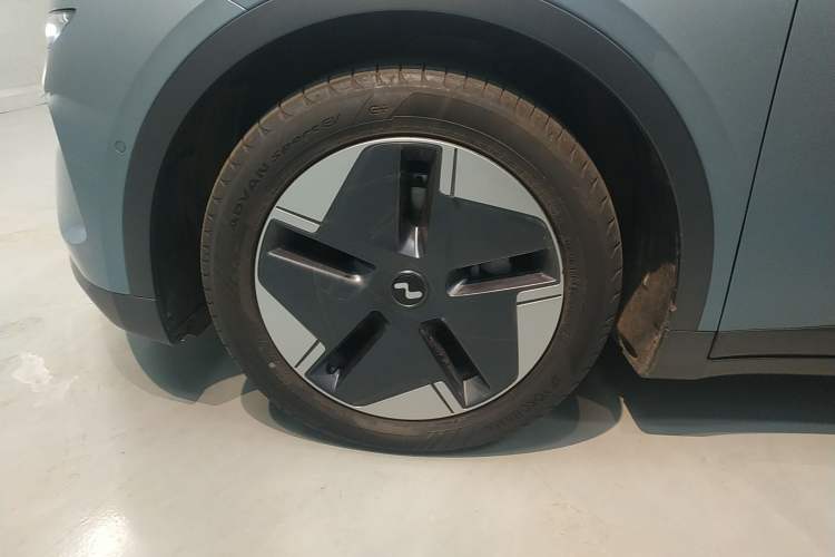 Used ONVO L60 2024 60 kWh All-Wheel Drive
