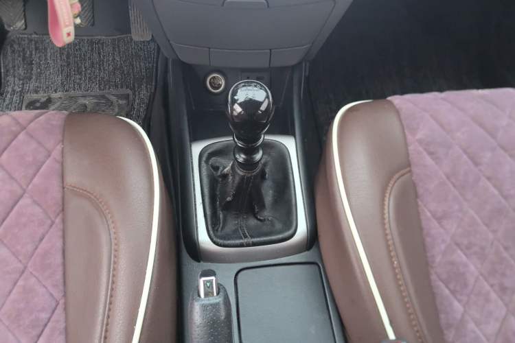 Used Hyundai Celesta 2011 1.6L Manual Luxury Model
