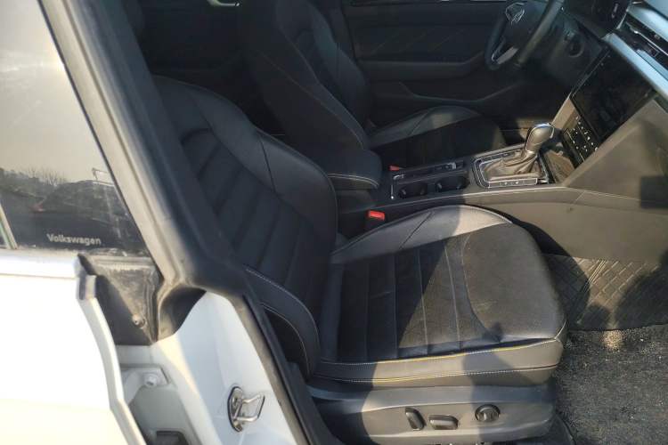 Used Volkswagen FAW-Volkswagen CC 2024 380TSI Striking Edition
