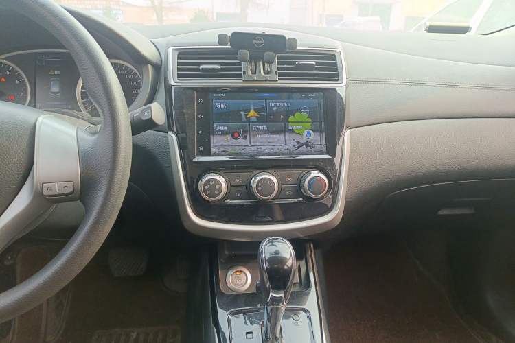 Used Nissan Tiida 2019 1.6L CVT Smart Drive Version China VI Standard