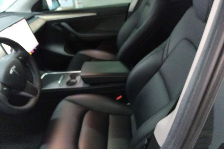 Used Tesla Model Y 2022 Rear-Wheel-Drive Version