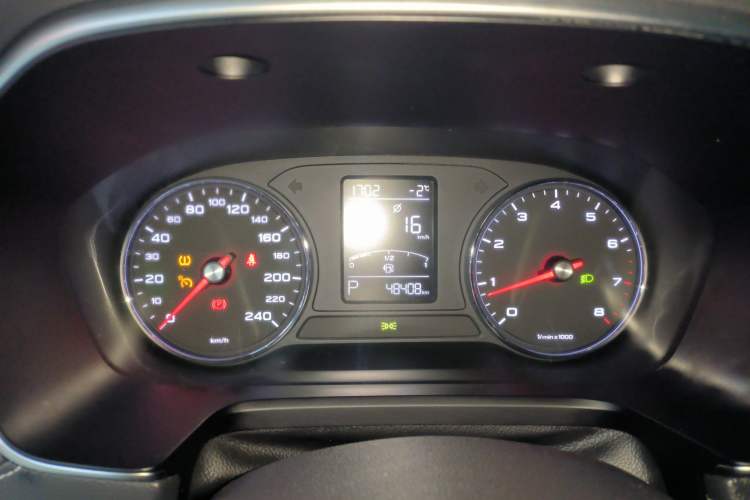 Used Roewe RX5 2019 20T Two-Wheel Drive Automatic Ali Smart Connectivity Platinum Edition
