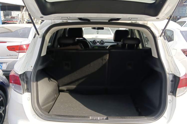 Used Soueast DX3 2016 1.5L Manual Luxury Version
