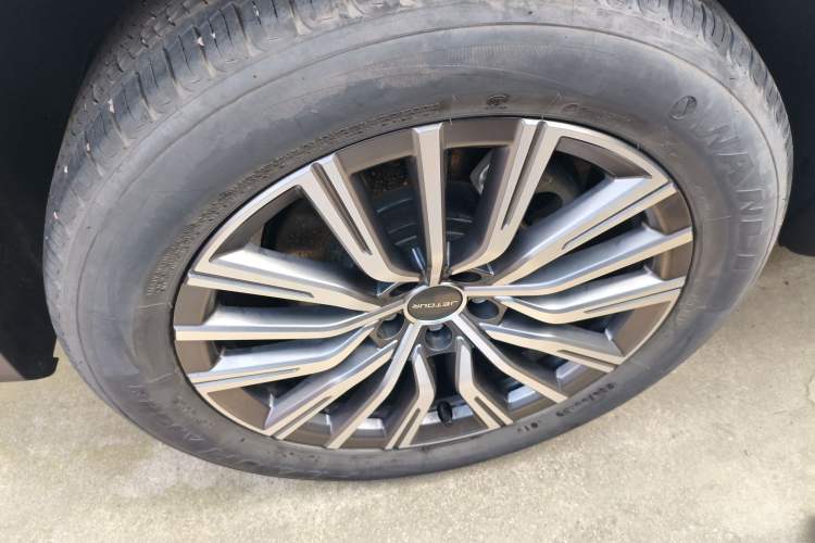 Used JETOUR X70 PLUS 2023 1.5T DCT Brave PLUS 5-Seater
